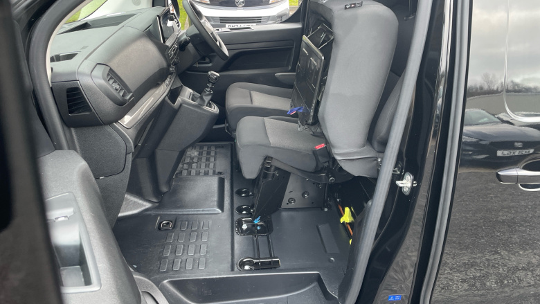 Vauxhall Vivaro L2 Diesel 1.5 Turbo D 120 Pro H1 Van